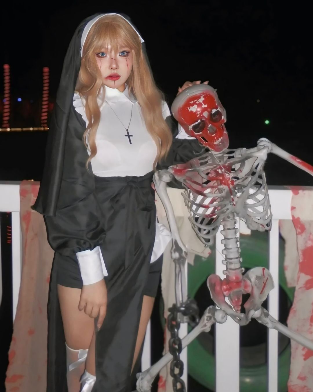 ชุดคอสเพลย์แม่ชีสุดเร่าร้อน-3