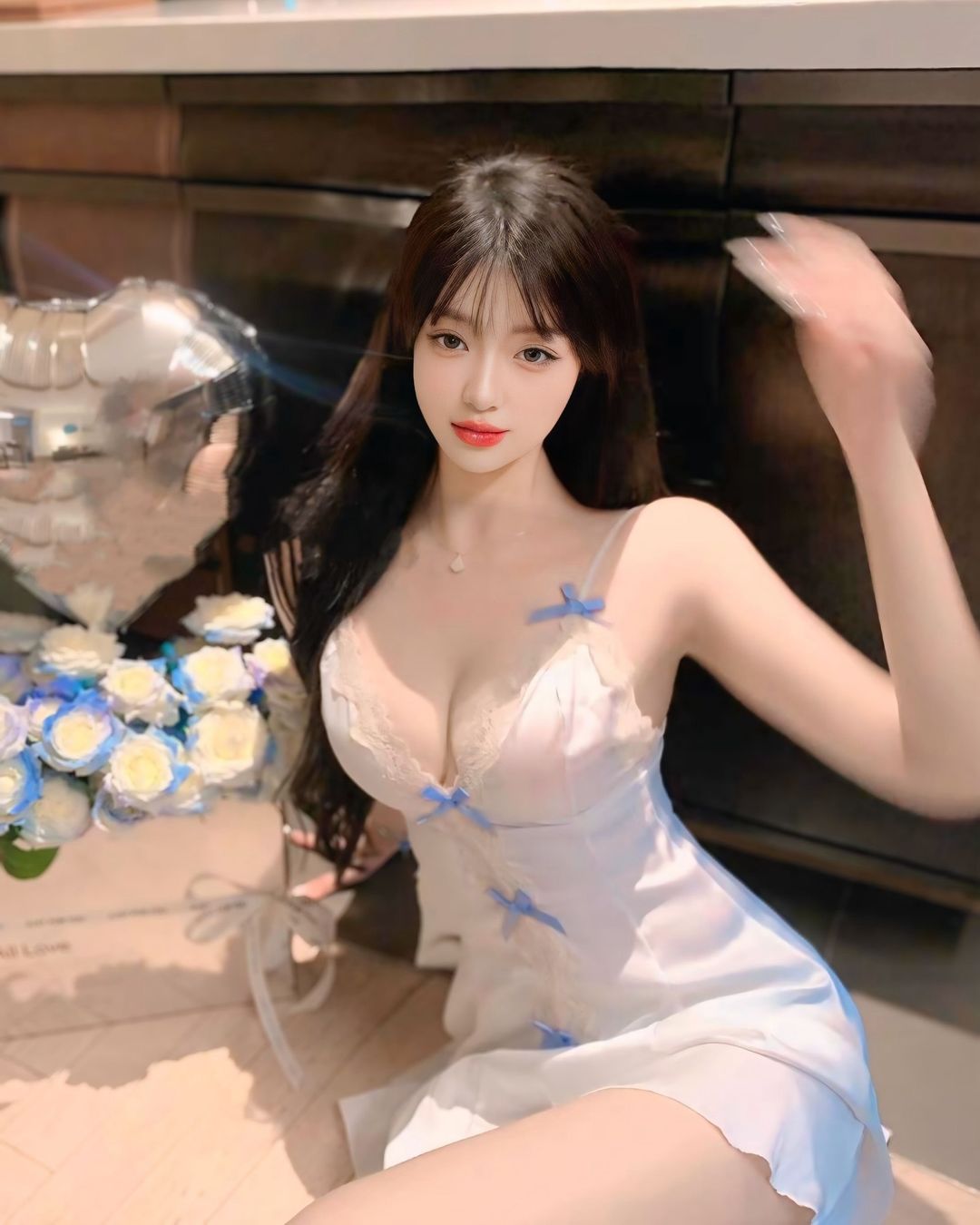 ชุดนอนเดรสรัดรูปแต่งโบว์ลูกไม้สีขาว-2