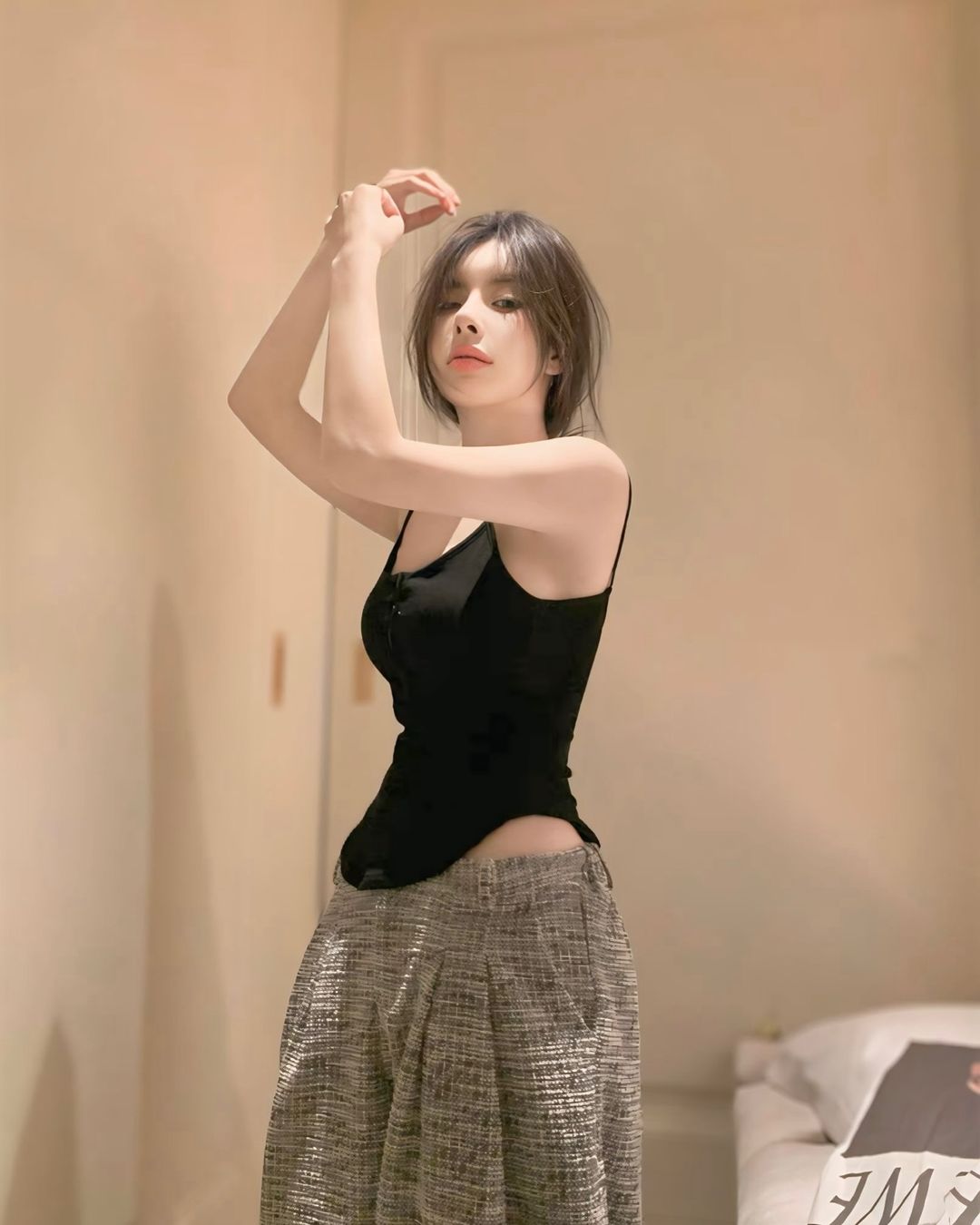 เสื้อสายเดี่ยวเข้ารูปงานกระดุมหน้า ฟองน้ำในตัว-1