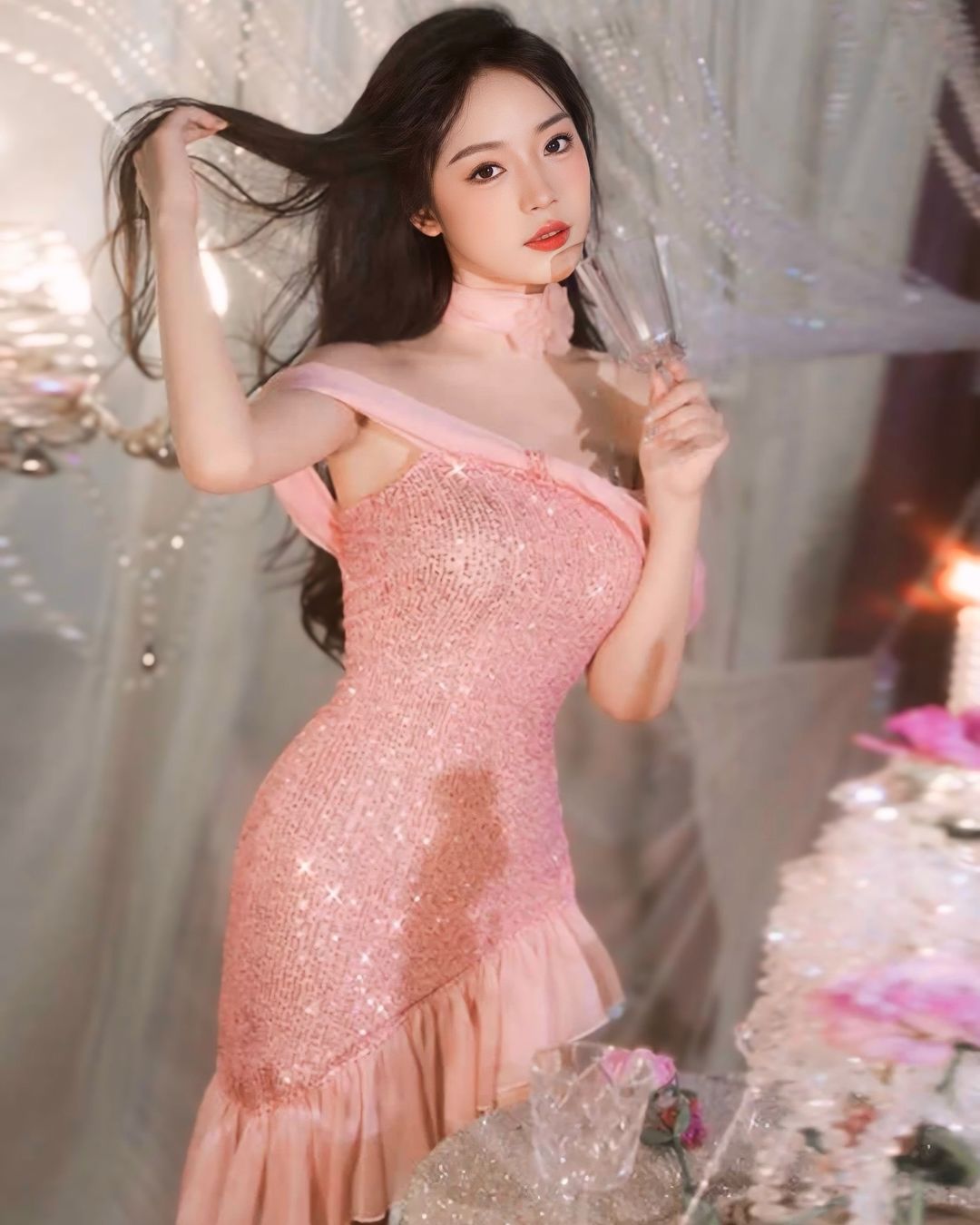 ชุดเดรสปาร์ตี้ งานเปิดไหล่งานแต่งกลิตเตอร์สีชมพู-3
