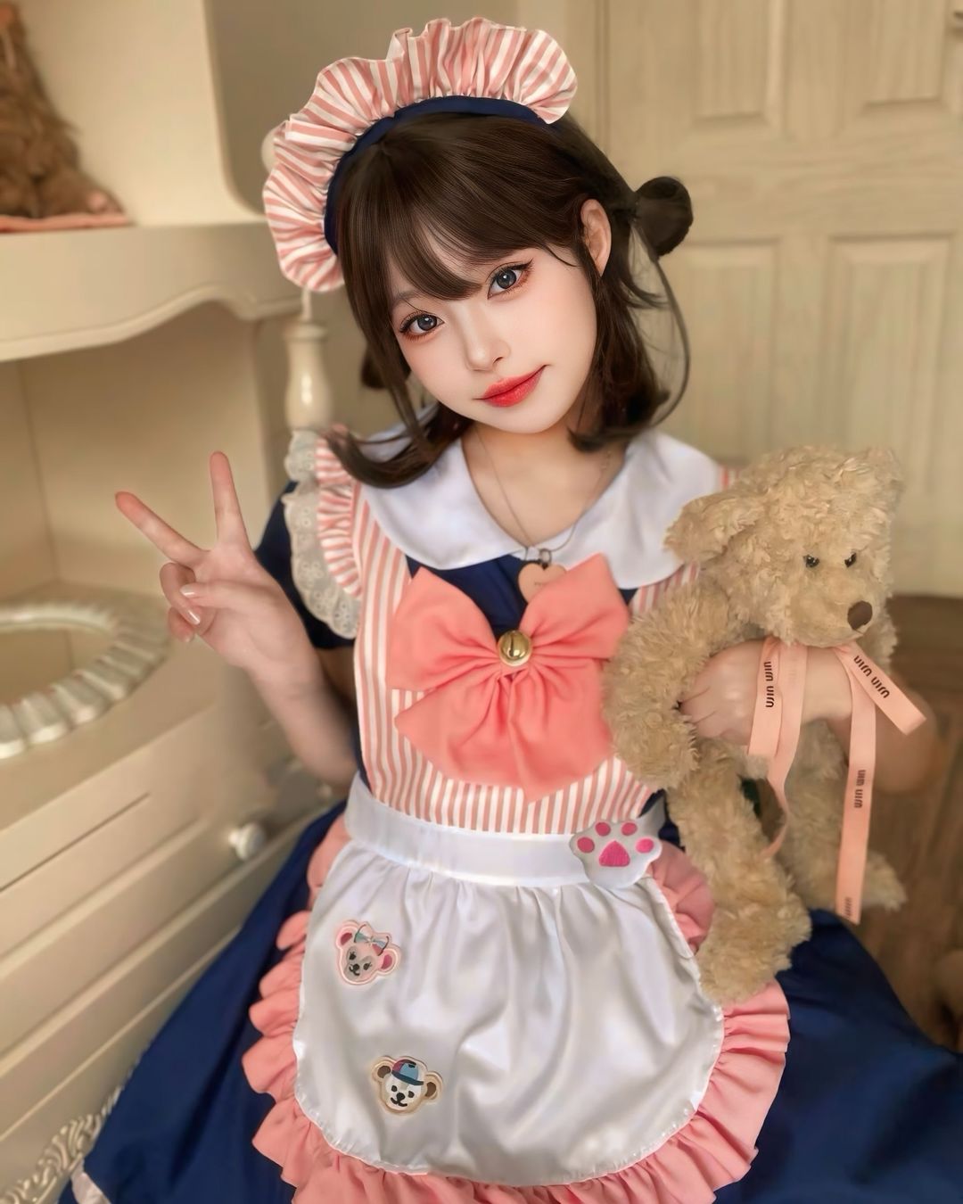 ชุดคอสเพลย์แม่บ้านน่ารัก พร้อมความเซ็กซี่ที่ซ่อนอยู่-1