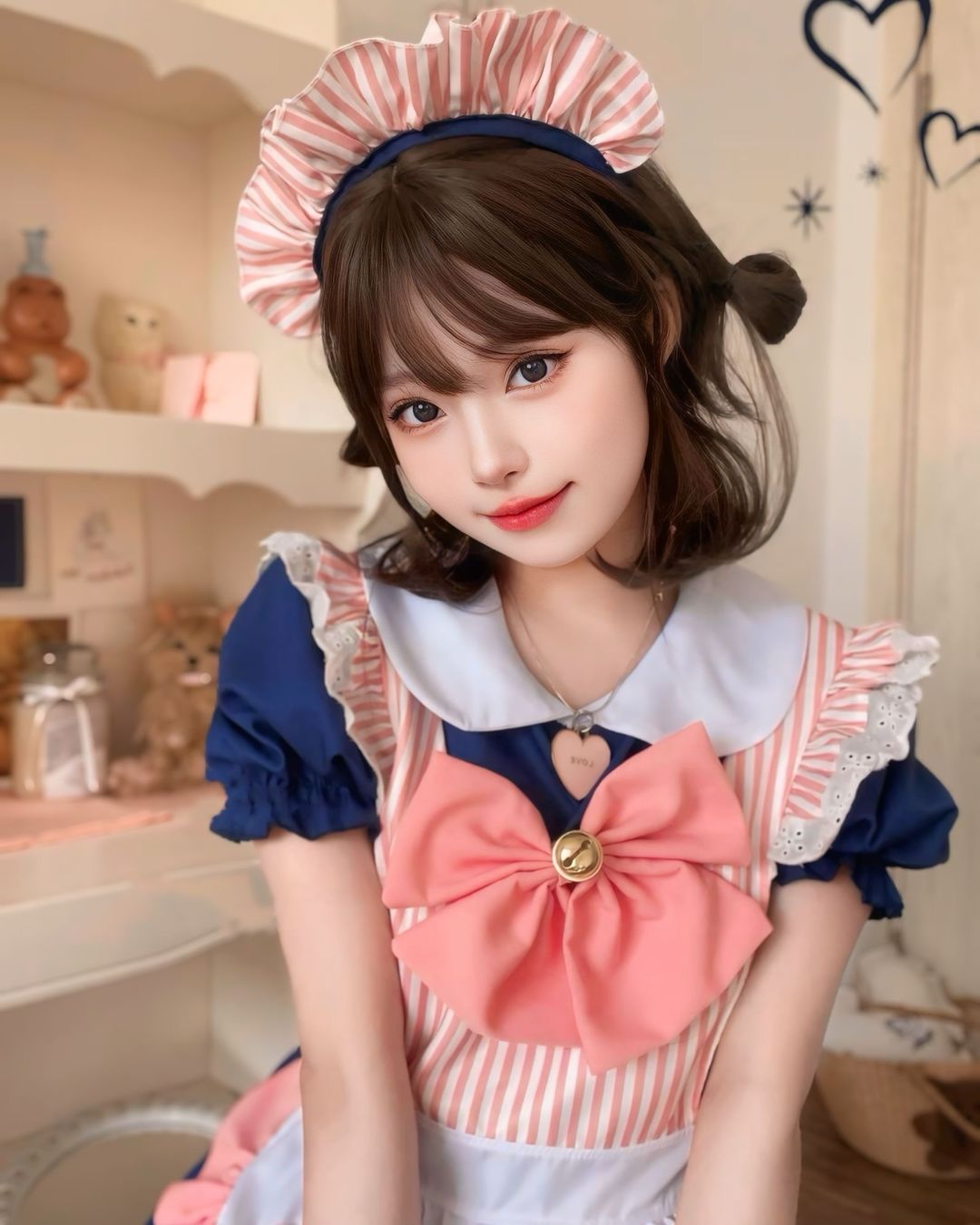 ชุดคอสเพลย์แม่บ้านน่ารัก พร้อมความเซ็กซี่ที่ซ่อนอยู่-2
