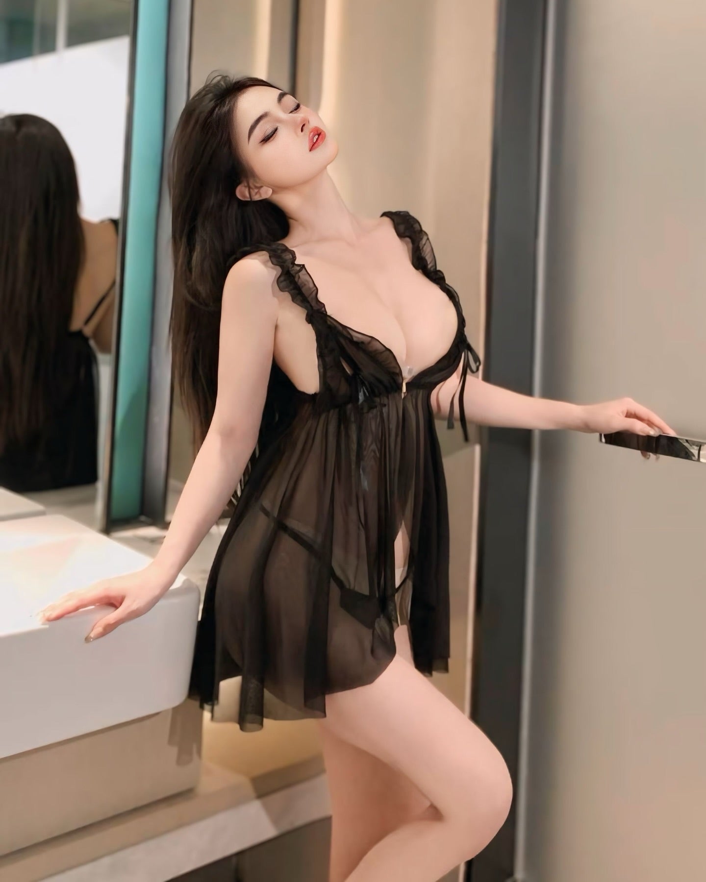 ชุดนอนเดรสซีทรูสายเดี่ยวแหวกด้านหน้าสุดเซ็กซี่-3