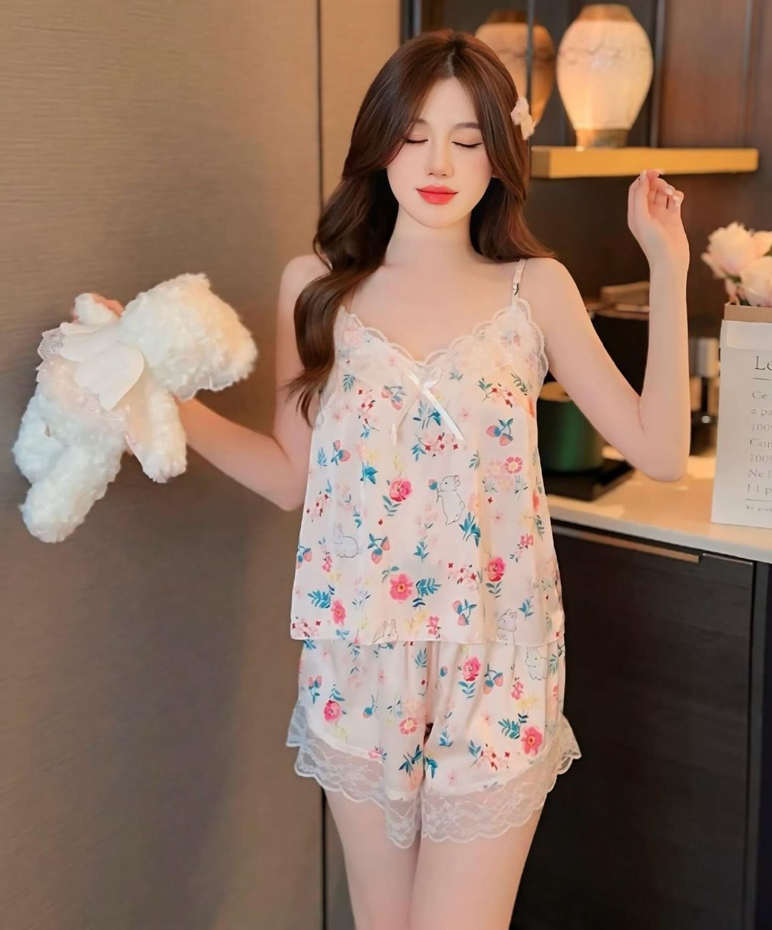 ชุดนอนเซ็ทสายเดี่ยวแต่งลูกไม้ ลายกระต่ายและดอกไม้-1
