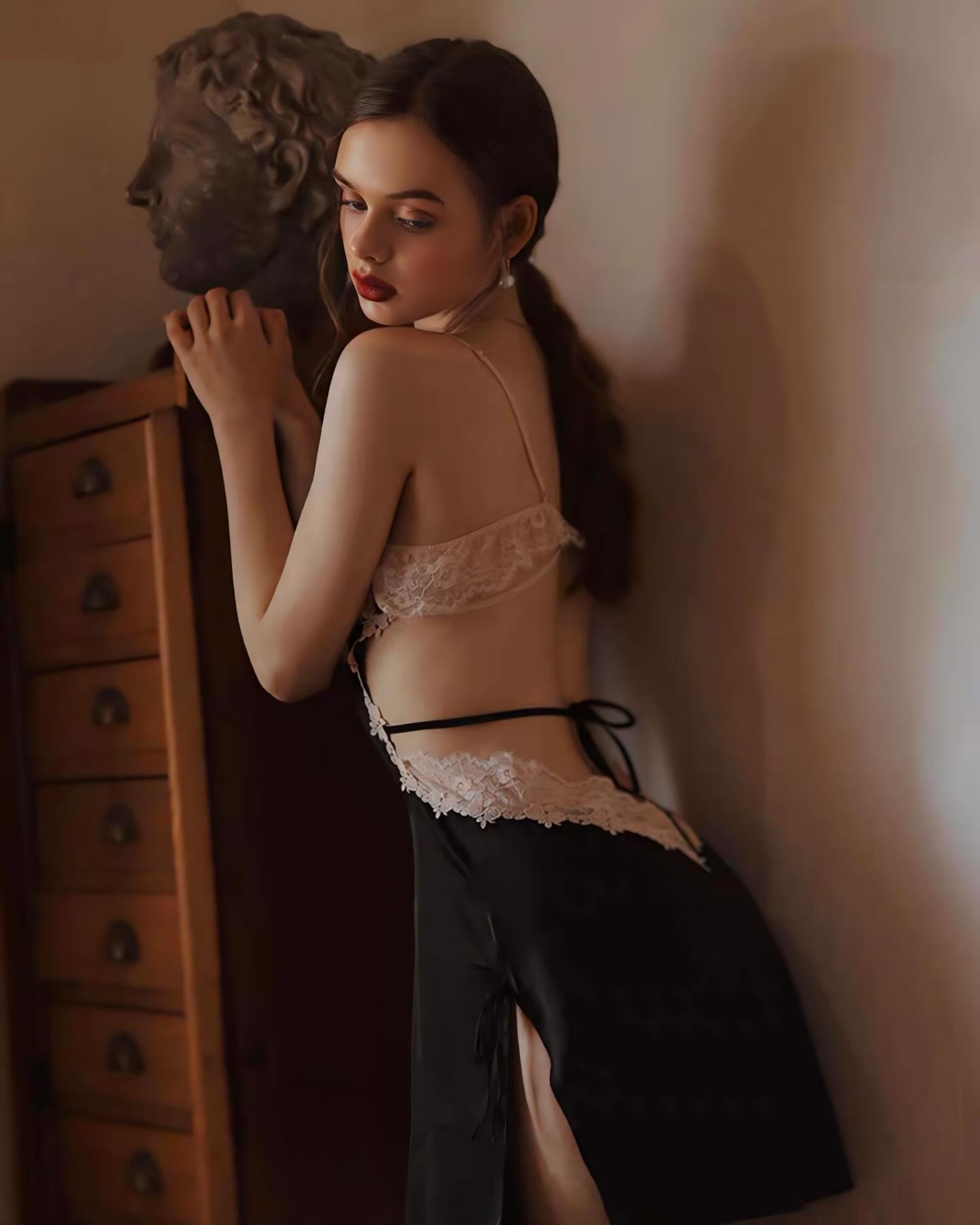 ชุดนอนเดรสกระโปรงผ้าซาติน สุดนุ่มละมุน สะกดทุกสายตา-1