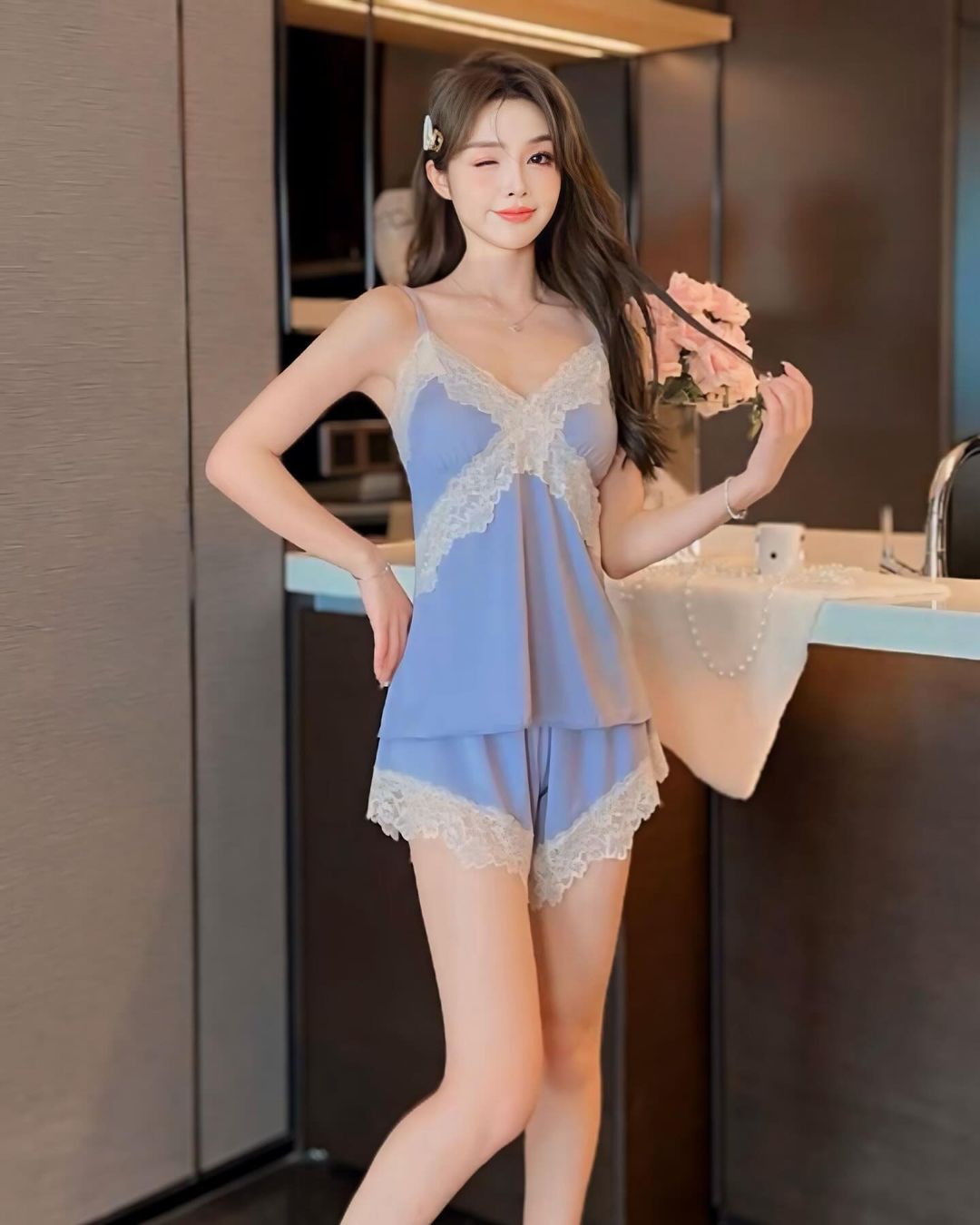 ชุดนอนเซ็ท 2 ชิ้น ผ้าซาตินสุดหรู พร้อมดีเทลลูกไม้เย้ายวน-3