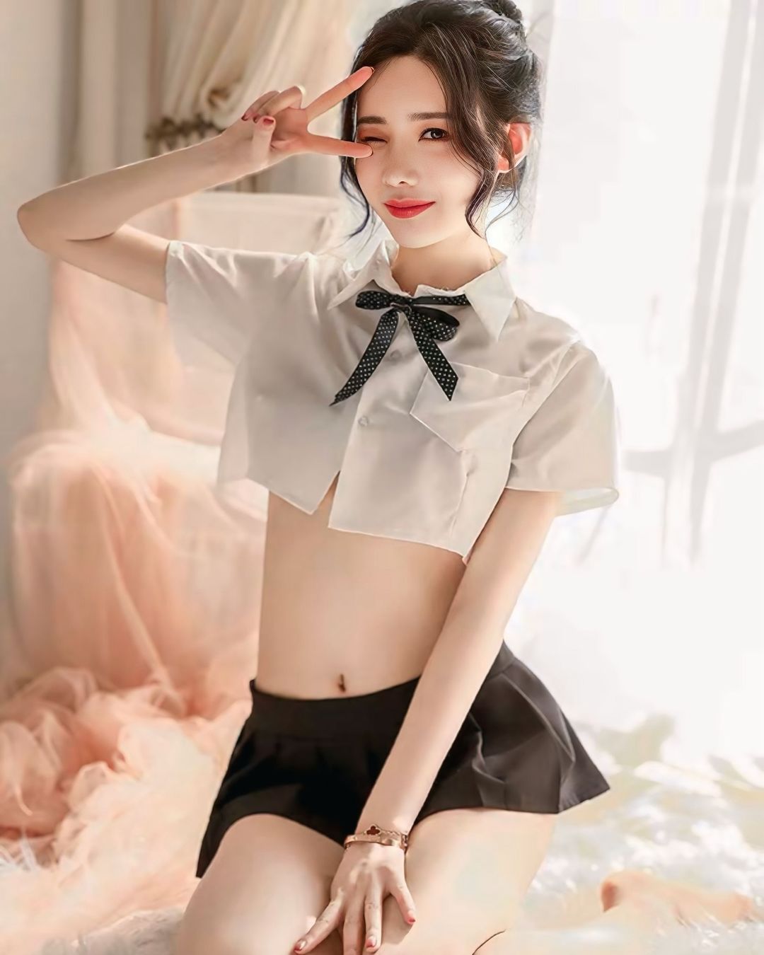 ชุดคอสเพลย์นักเรียนลุคยั่วๆ แบบลูกคุณ-2