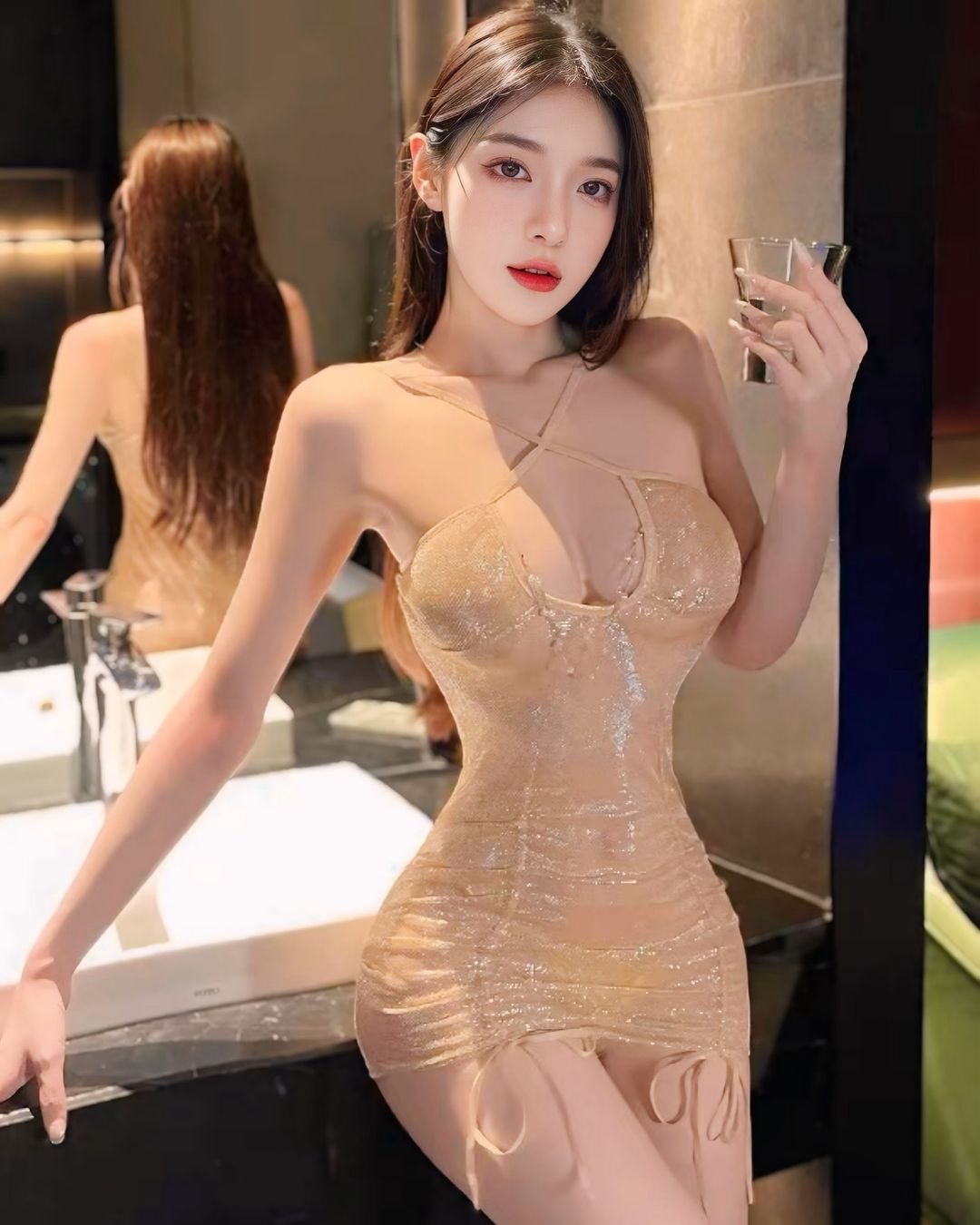 ชุดเดรสกระโปรง กลิตเตอร์แต่งไข่มุกงานซีทรูทั้งตัว-3